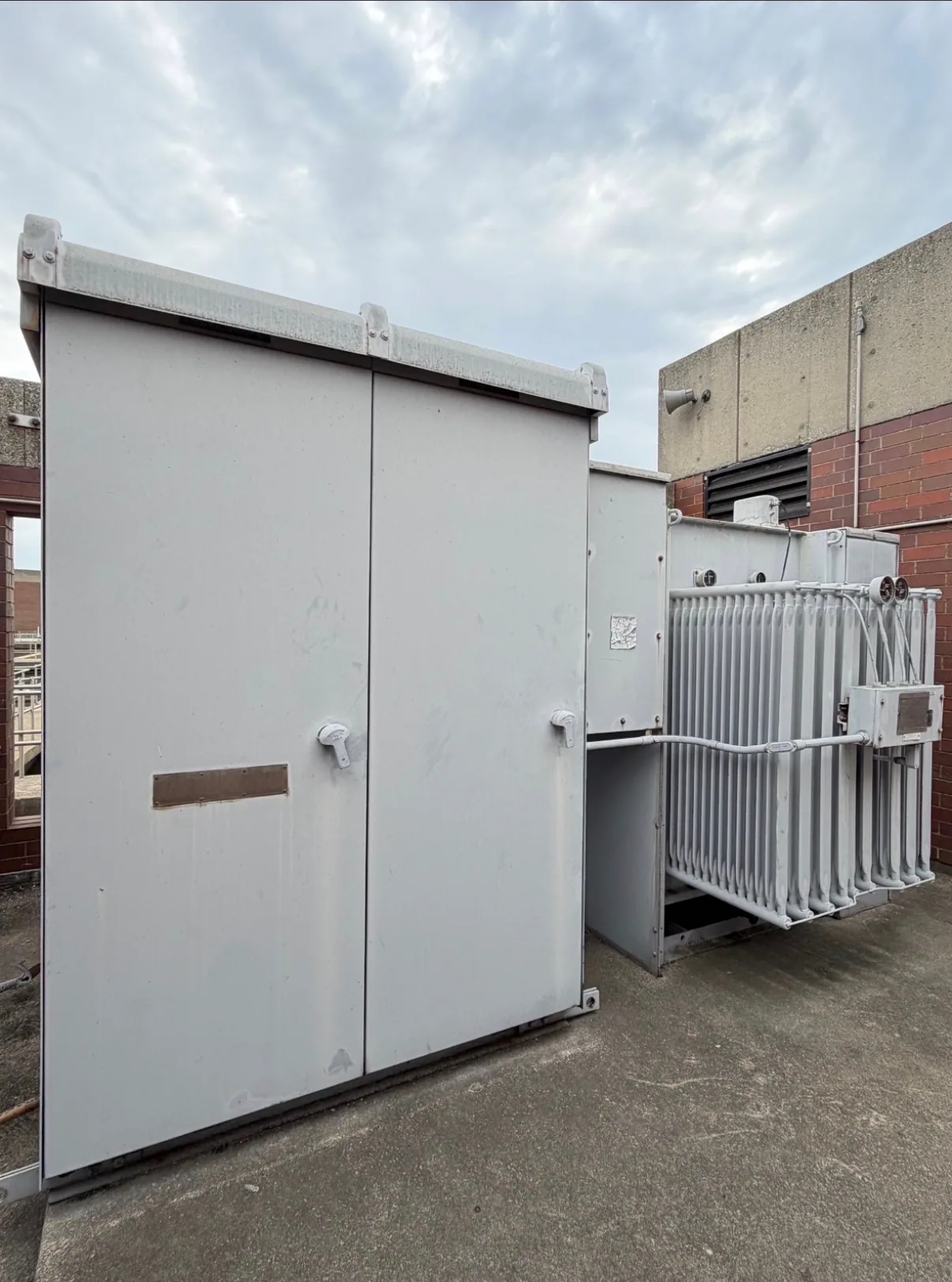 Outdoor substation enclosure with transformer radiators — Albuquerque, NM