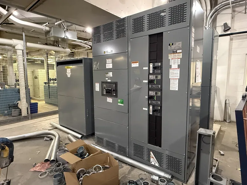 Panelboards & Switchboards
